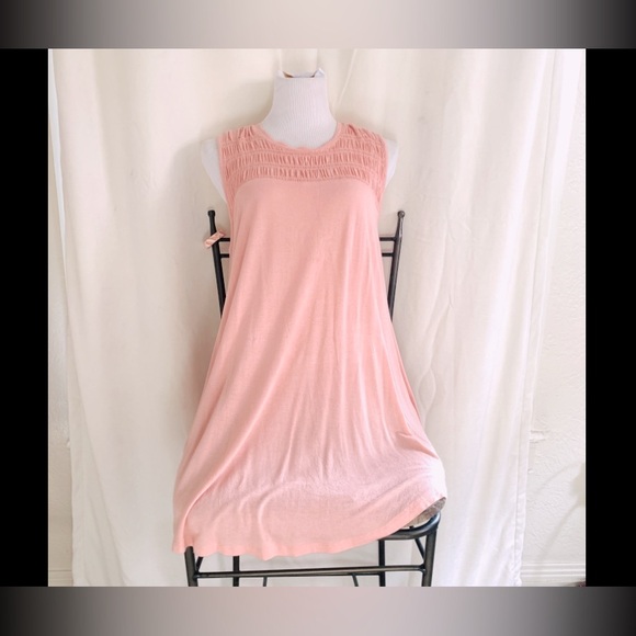 Lane Bryant Peach Max swing mocked yoke top 14/16 . 3/$15 - Picture 2 of 9